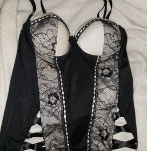 Black and white lace corset style top size Large